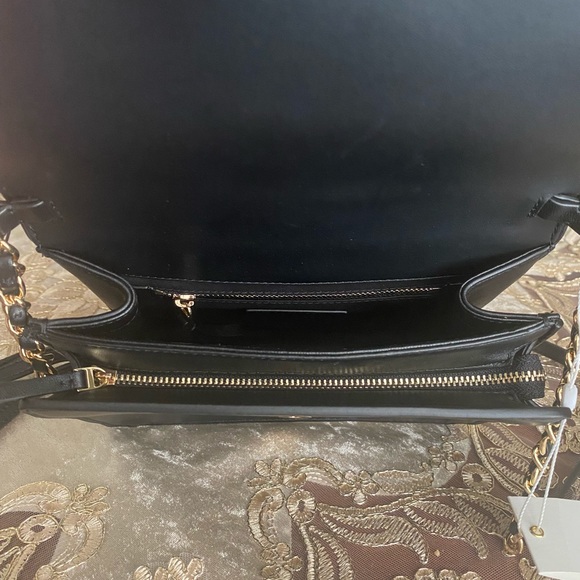 Tory Burch crossbody - Picture 7 of 11